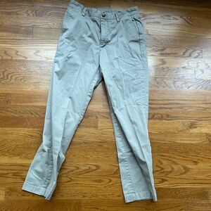 Vineyard vines khaki pants 30 X 32